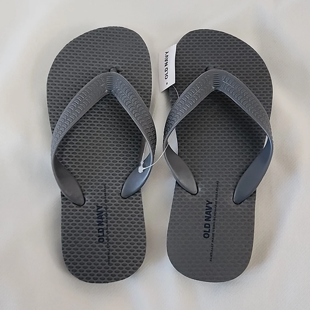 Old Navy Flip Flop Size: 12-13
